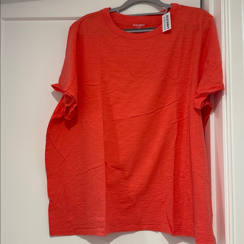 Old Navy Women’s EveryWear Crew Neck T-Shirt NWT